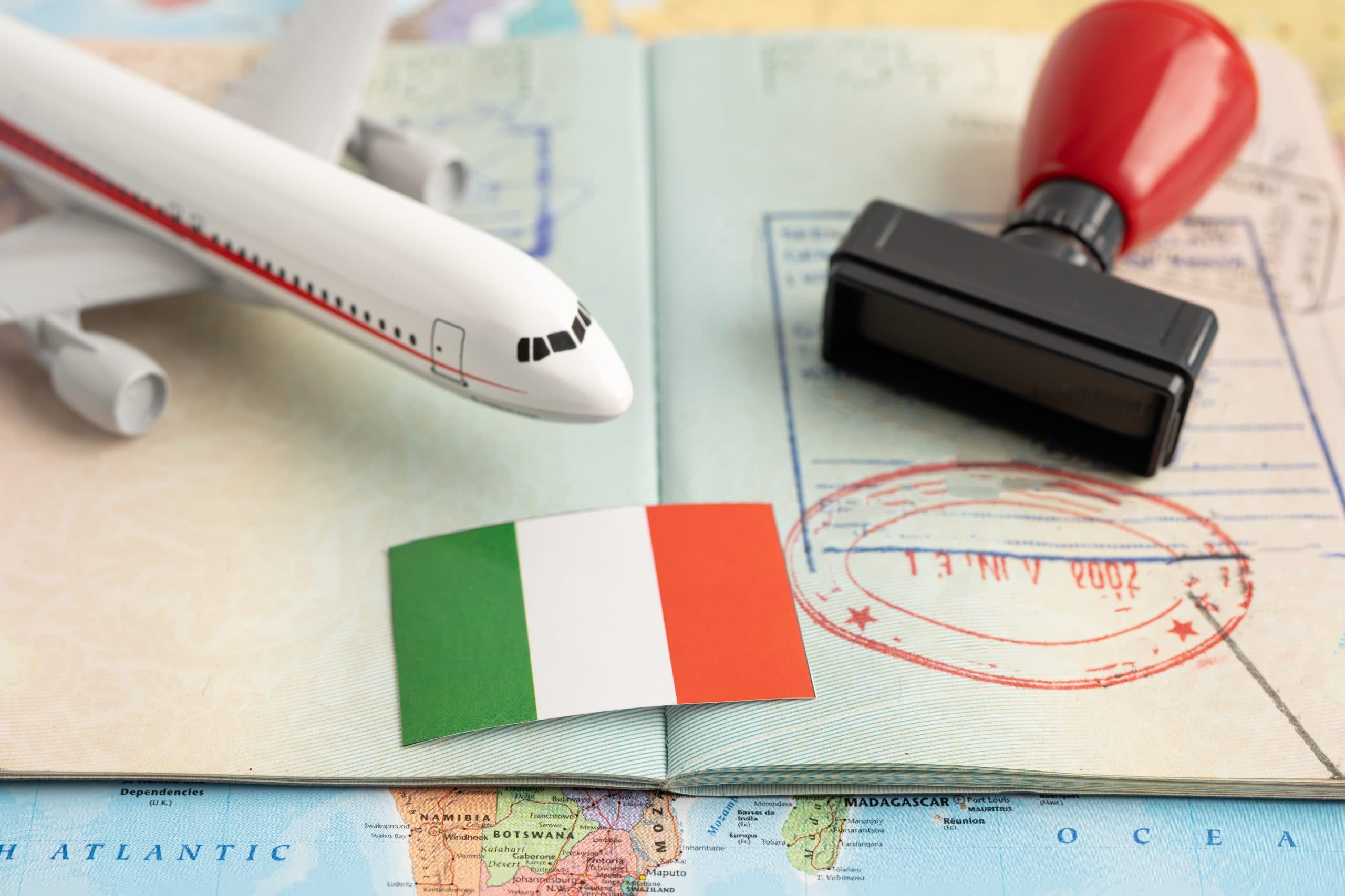 Ingresso in Italia per lavoro: norme, requisiti e procedure per cittadini extra-UE